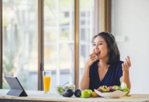 makan buah
