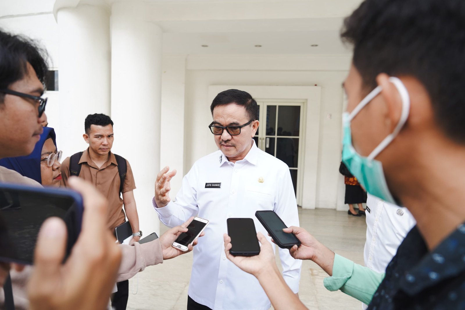 Pemprov Sulsel Siapkan Strategi Hadapi Dampak Geopolitik Global Fokus Lindungi Ekonomi Daerah 1 scaled