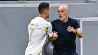 Ronaldo Bertahan Al Nassr Pecat Pioli