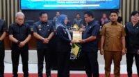 Bupati Gowa Serahkan Ranperda RPJMD 2025–2029 dan Laporan Pertanggungjawaban APBD 2024