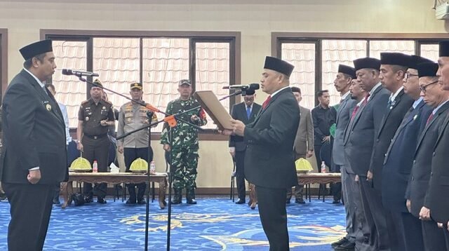Bupati Maros Lantik 25 Pejabat Eselon II