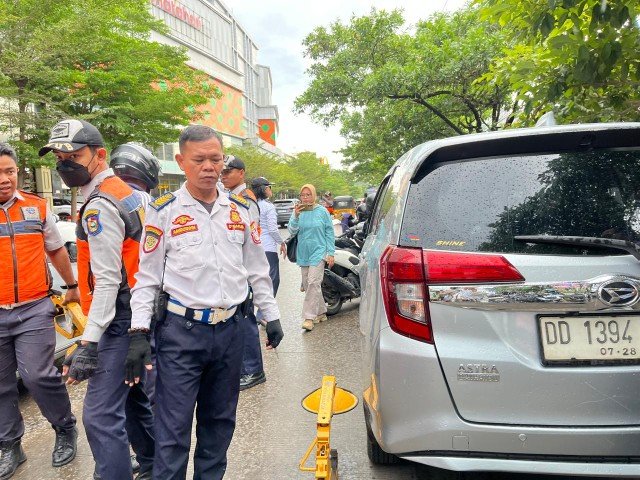 Dishub Makassar Rancang Pos Pemantau dan Solusi Permanen Pantau Parkir Liar