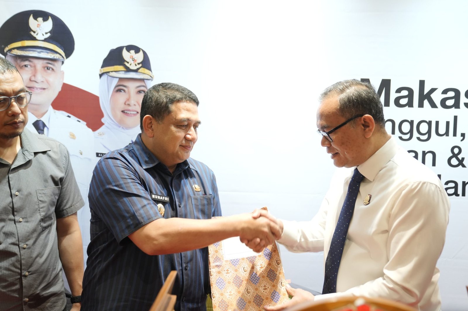 Kejari Bongkar Aset Kenderaan Tak Bertuan 49 Randis Resmi Diserahkan ke Pemkot