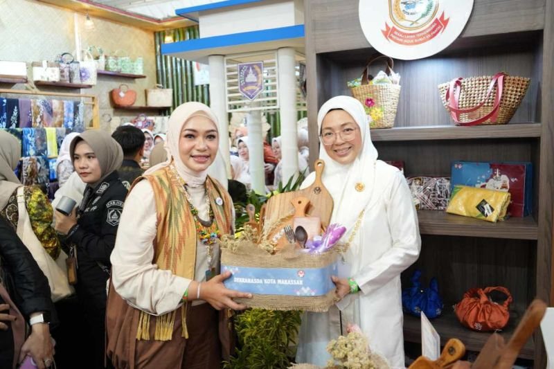 Resmikan Ruang Jahit Dekranasda Melinda Aksa Ajak Perempuan Makassar Berkarya dan Mandiri