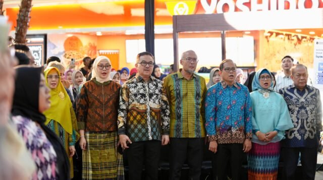 Sekda Sulsel Resmi Tutup Karya Kreatif Sulsel 2025 Dukung Wastra sebagai Kekuatan Ekonomi Budaya