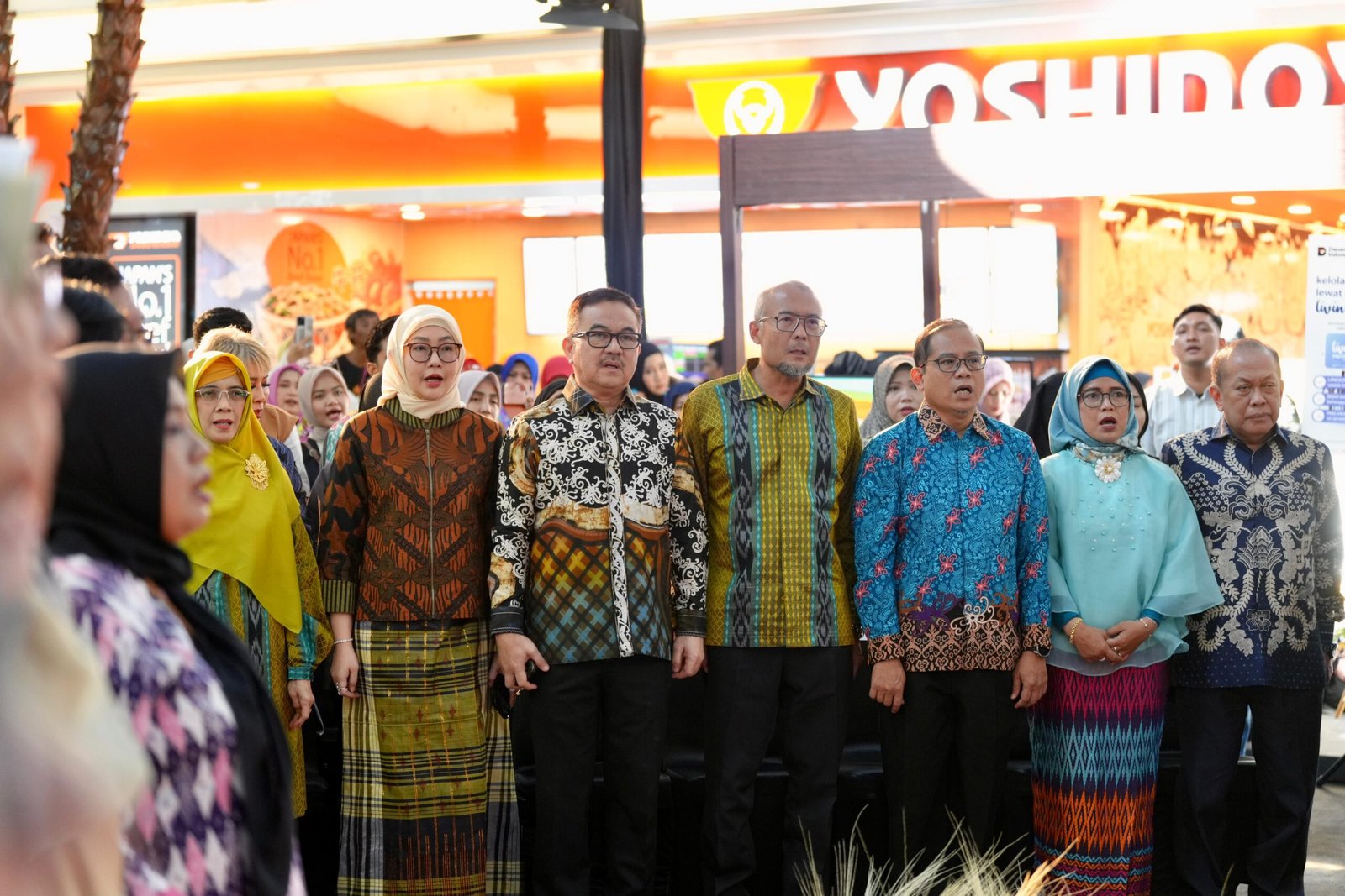 Sekda Sulsel Resmi Tutup Karya Kreatif Sulsel 2025 Dukung Wastra sebagai Kekuatan Ekonomi Budaya scaled