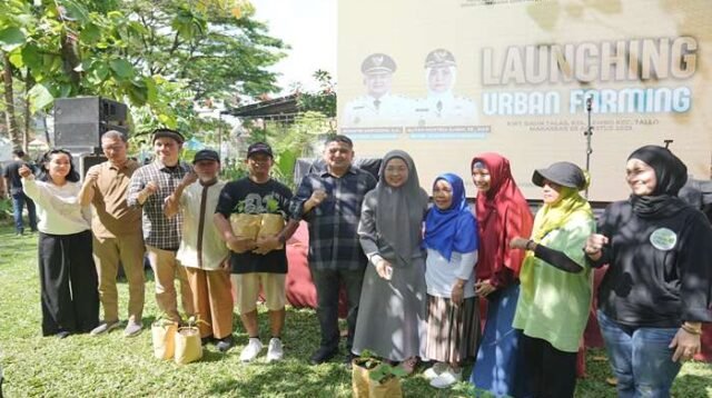 Makassar Menanam RTRW Jadi Garda Terdepan Urban Farming