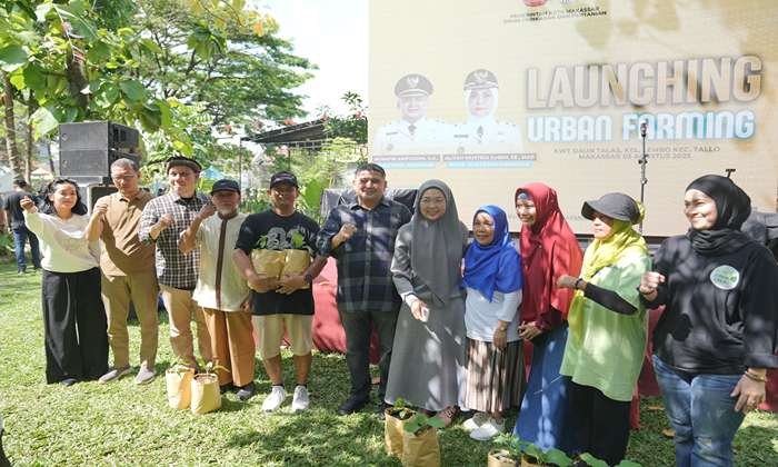 Makassar Menanam RTRW Jadi Garda Terdepan Urban Farming