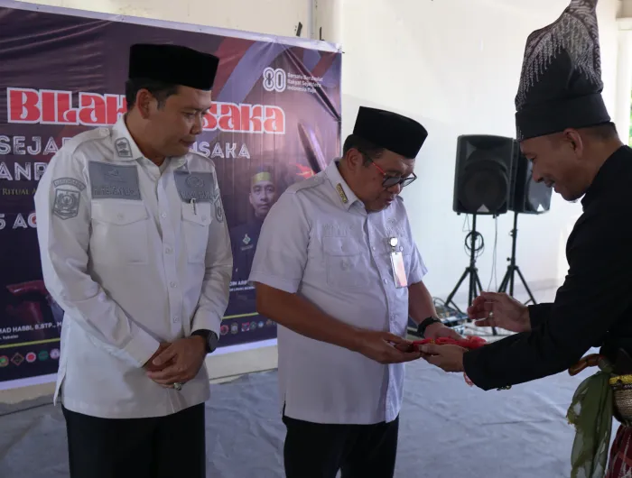 Lestarikan Kekayaan Budaya Indonesia Bupati Takalar Buka Pameran Bilah Pusaka