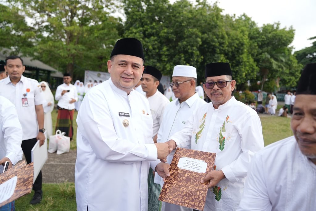 Kado Hari Santri 2025, Pemkot Makassar dan DPRD Rancang Ranperda Fasilitas Pesantren Kado Hari Santri 2025 Pemkot Makassar dan DPRD Rancang Ranperda Fasilitas Pesantren
