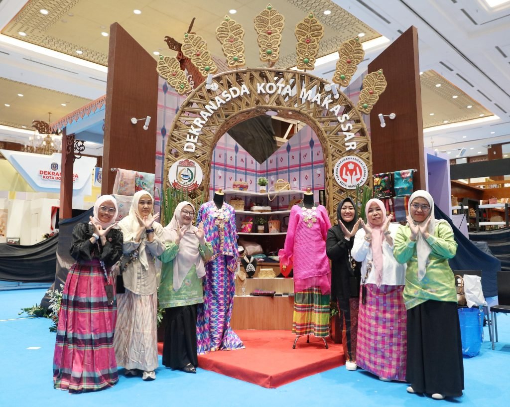 Produk Binaan Dekranasda Makassar Laris Manis di INACRAFT Catat Penjualan Rp75 Juta