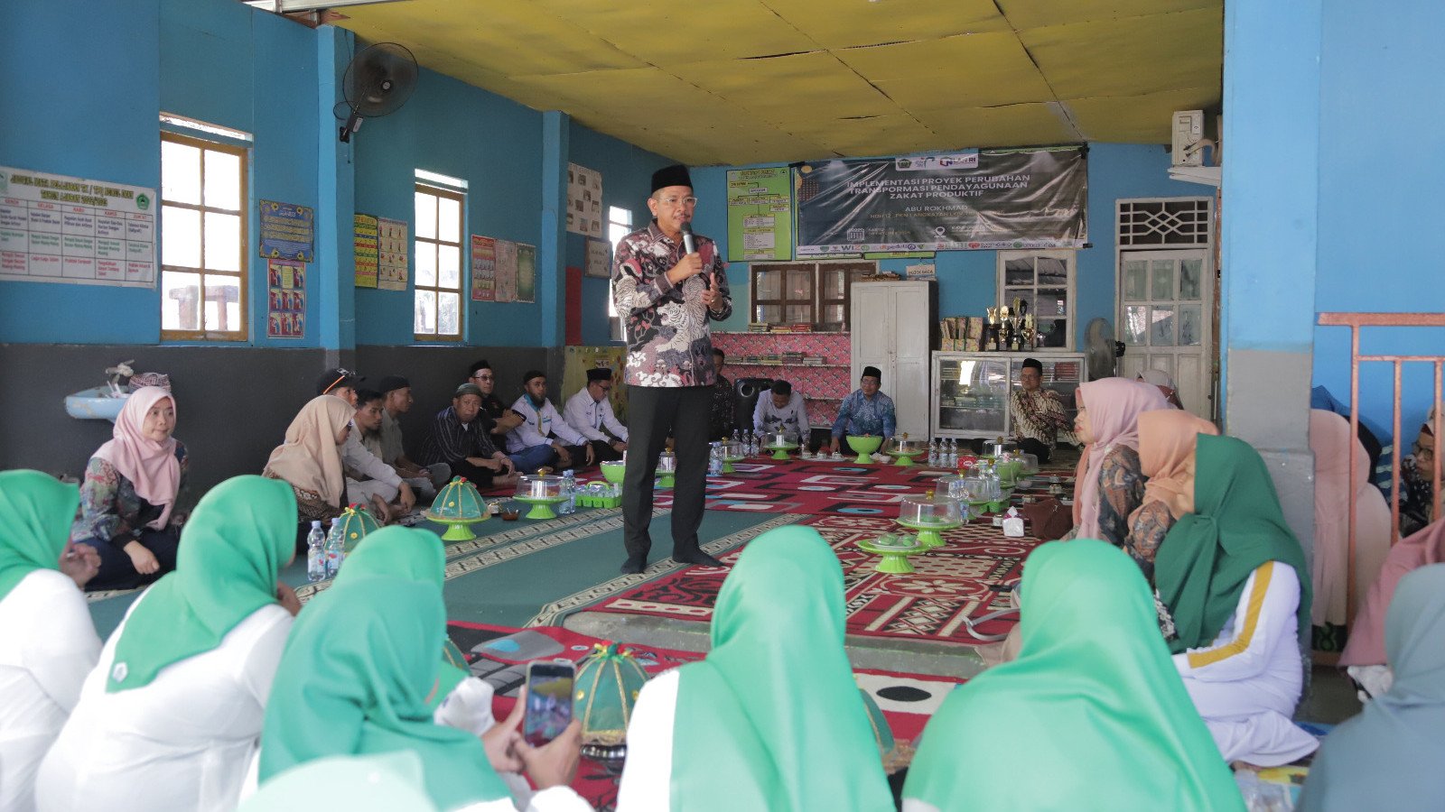 Puluhan Warga Terima Manfaat Pemberdayaan Berbasis Zakat di Maros