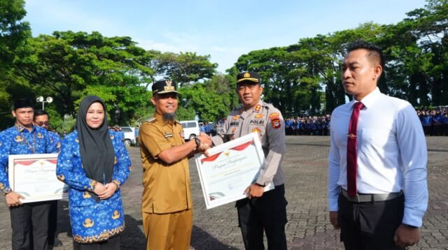 Berhasil Ungkap Kasus Penculikan Bilqis 7 Anggota Polri Terima Penghargaan Gubernur Sulsel