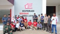 Bupati Maros, Dr. H.A.S. Chaidir Syam, S.I.P., M.H., saat melakukan pemantauan langsung di lokasi pembangunan Koperasi Desa (Kopdes) Merah Putih di Desa Laiya, Kecamatan Cenrana, Kabupaten Maros.