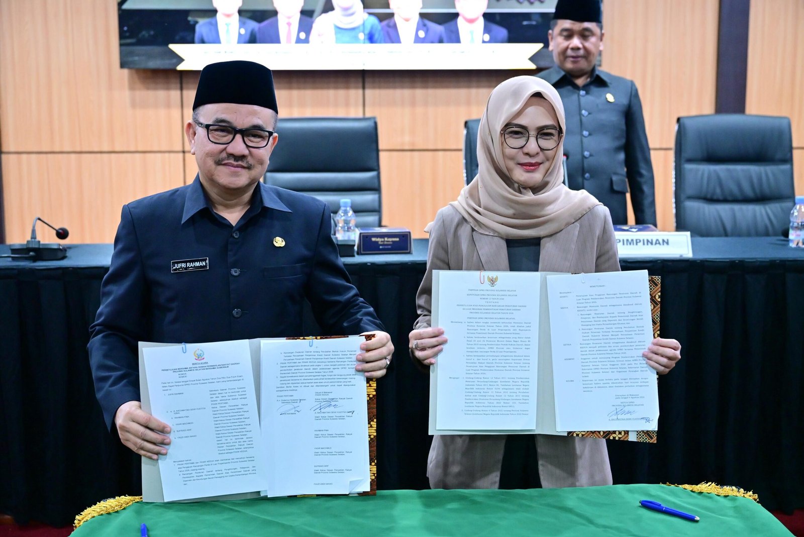 DPRD Sulsel Sahkan Dua Ranperda Strategis scaled