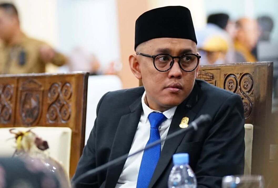 PINGGIR LEGISLATOR