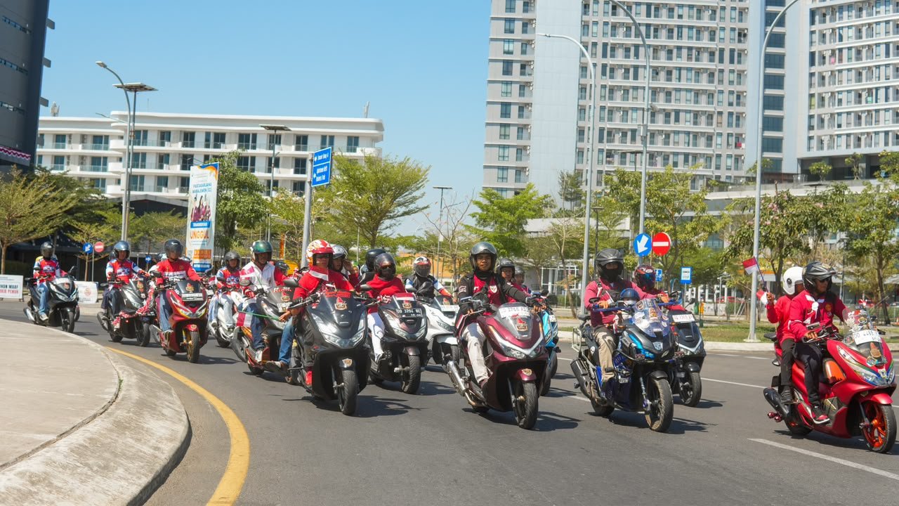 PINGGIR OTOMOTIF