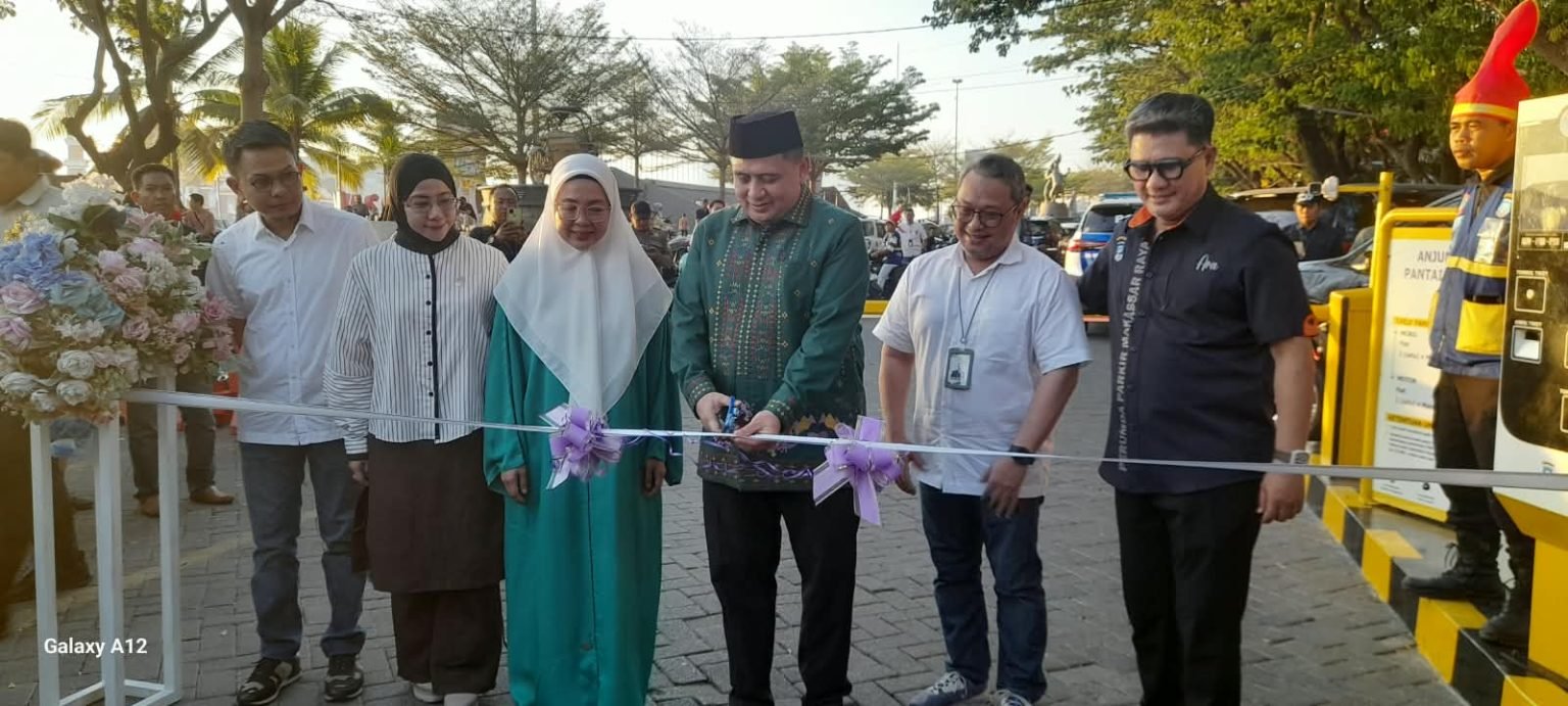 DPRD Dorong Sistem Parkir Pantai Losari Lebih Transparan