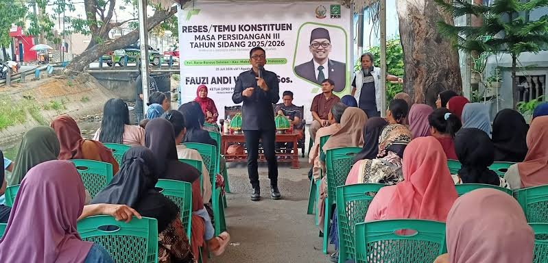 Fauzi Wawo Kembali ke Bara Baraya Pantau Pembangunan Rumah Warga Korban Kebakaran