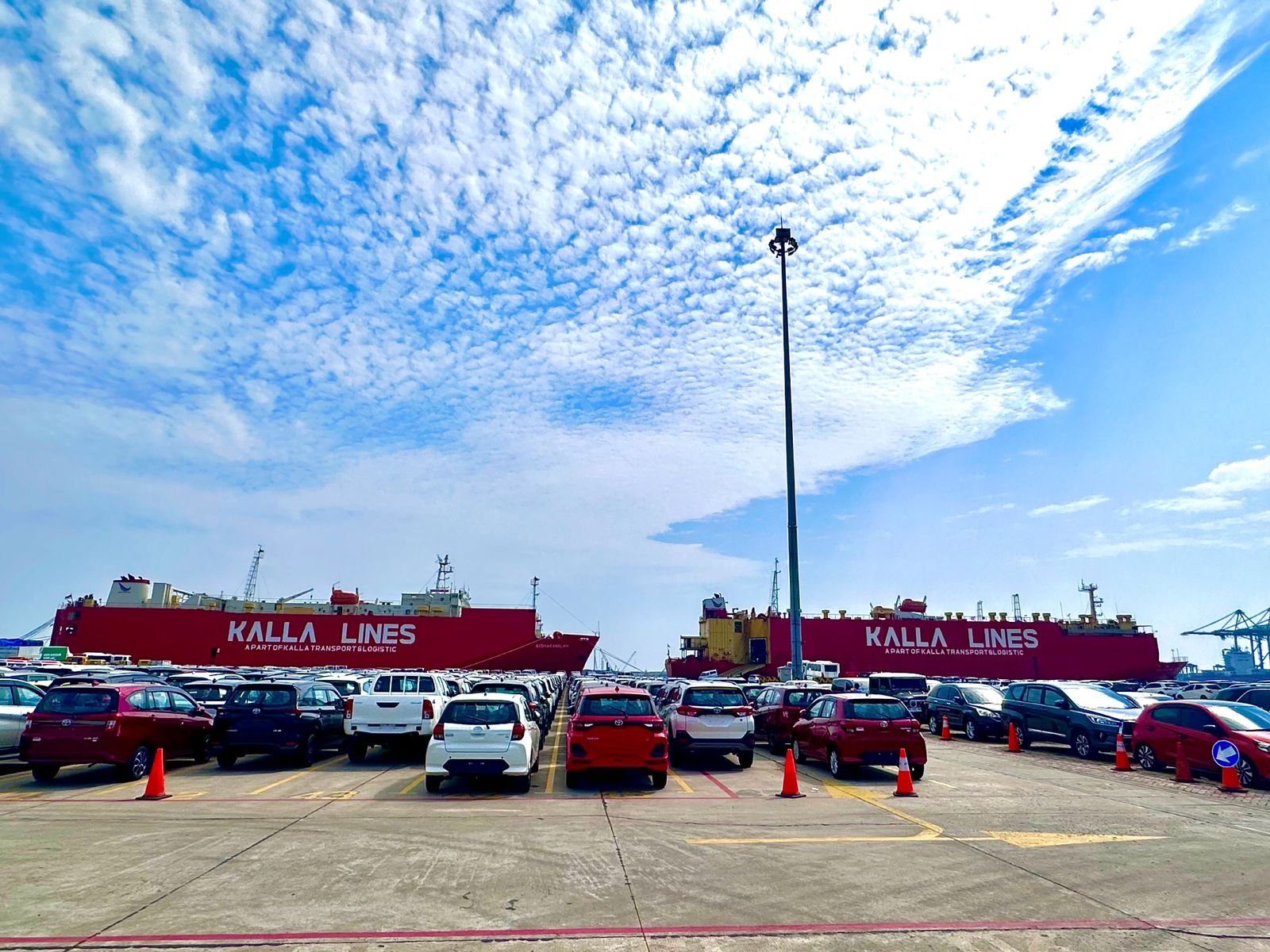 Kelangkaan BBM Gerus Omzet Logistik